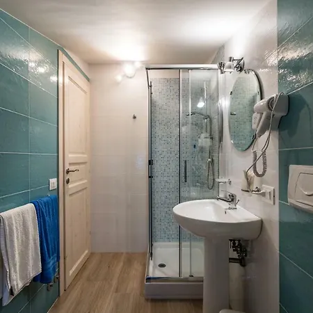 La Duchessa E Il Contadino 农家乐